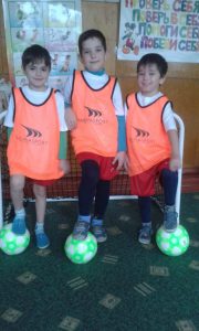 Prin fotbal să creștem sănătoși Prin fotbal să creștem sănătoși