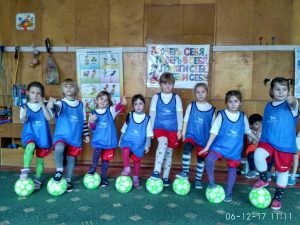 Prin fotbal să creștem sănătoși Prin fotbal să creștem sănătoși