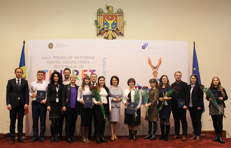 Premiul Național pentru Lucrătorul de Tineret al anului 2018 – Mihalcean Nonna director interimar CRAT, mun Bălți Premiul Național pentru Lucrătorul de Tineret al anului 2018 – Mihalcean Nonna director interimar CRAT, mun Bălți