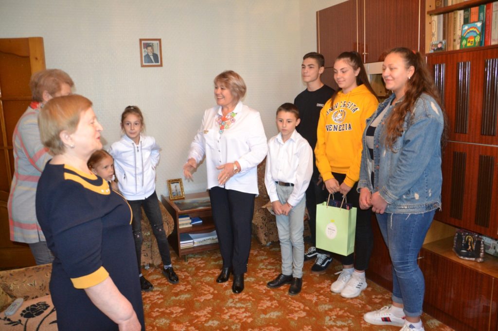 Profesor – soarele care radiază căldura umană Profesor – soarele care radiază căldura umană