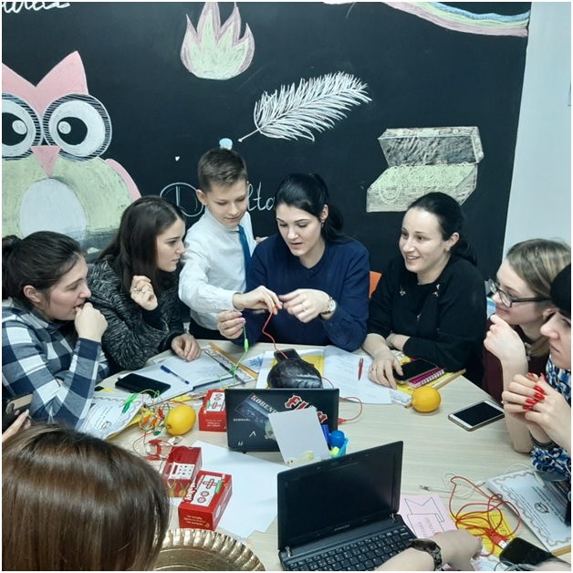 LT ,,G. Coșbuc”, pentru profesorii debutanți, a fost organizat un atelier metodico-practic municipal de excepție, cu genericul: ,,Cadrul didactic gestionează propria dezvoltare profesională continuă”. LT ,,G. Coșbuc”, pentru profesorii debutanți, a fost organizat un atelier metodico-practic municipal de excepție, cu genericul: ,,Cadrul didactic gestionează propria dezvoltare profesională continuă”.