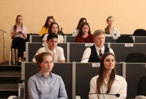 Ședința de constituire a Consiliului Municipal al Tinerilor din municipiul Bălți