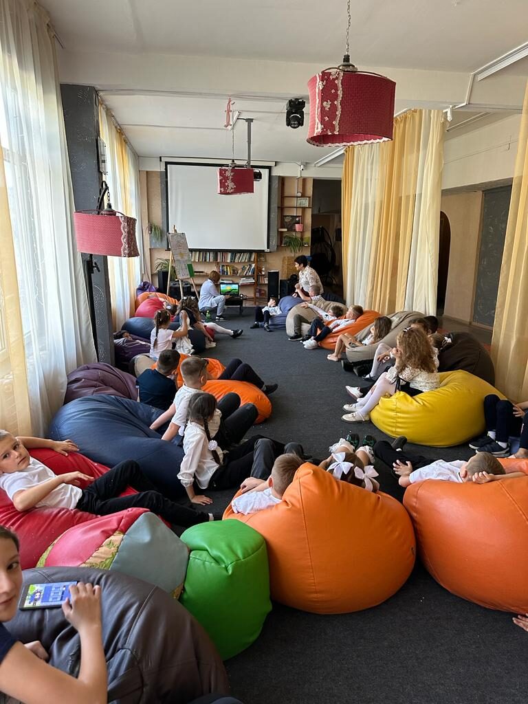 Clubul copiilor: ABC-ul  inteligenței emoționale Clubul copiilor: ABC-ul  inteligenței emoționale