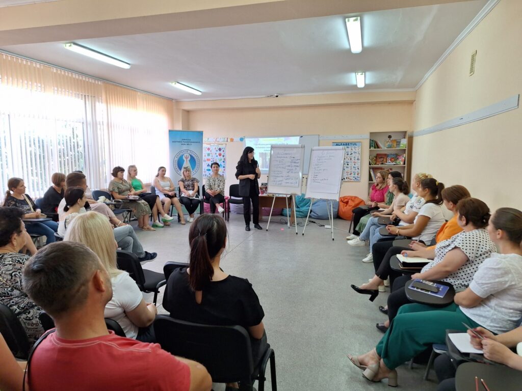 Clubul părinților: Valorificarea parentingului pozitiv în incluziunea socio-educațională a copiilor la debutul școlar Clubul părinților: Valorificarea parentingului pozitiv în incluziunea socio-educațională a copiilor la debutul școlar