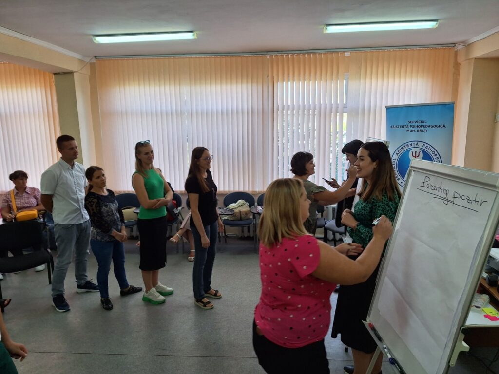 Clubul părinților: Valorificarea parentingului pozitiv în incluziunea socio-educațională a copiilor la debutul școlar Clubul părinților: Valorificarea parentingului pozitiv în incluziunea socio-educațională a copiilor la debutul școlar