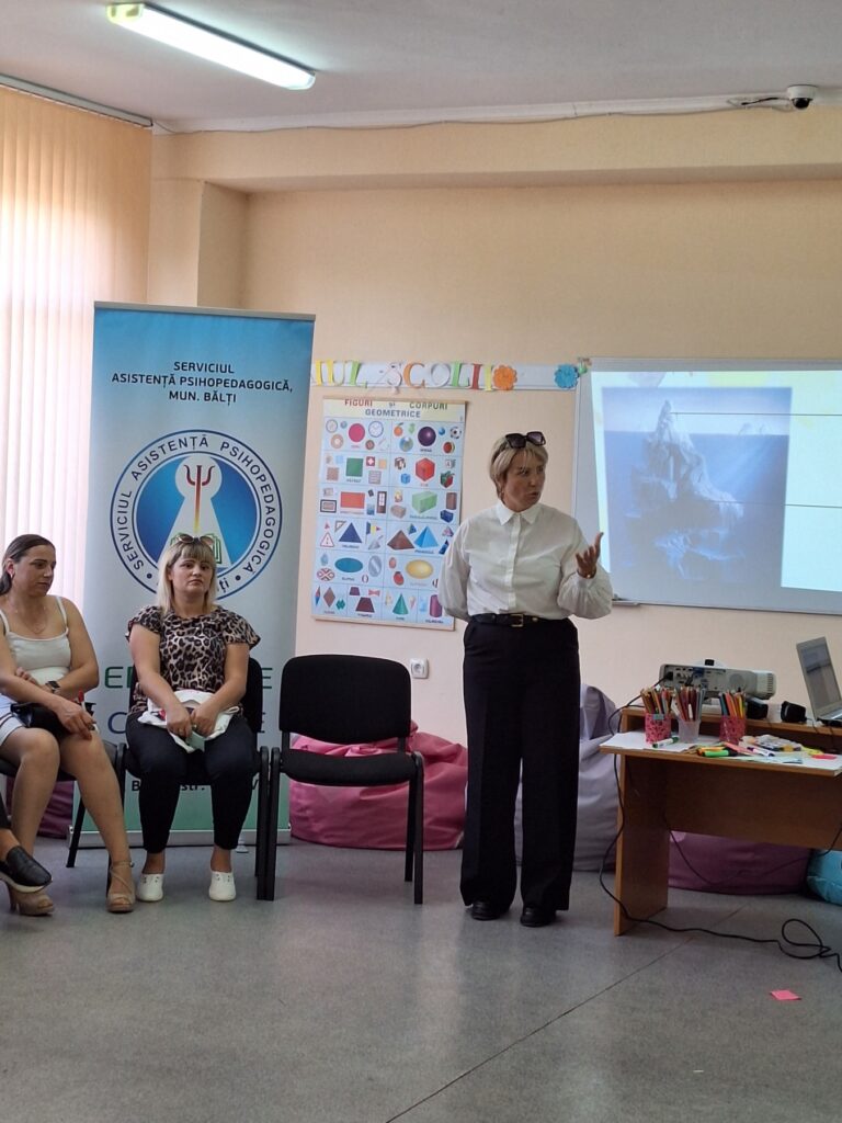 Clubul părinților: Valorificarea parentingului pozitiv în incluziunea socio-educațională a copiilor la debutul școlar Clubul părinților: Valorificarea parentingului pozitiv în incluziunea socio-educațională a copiilor la debutul școlar