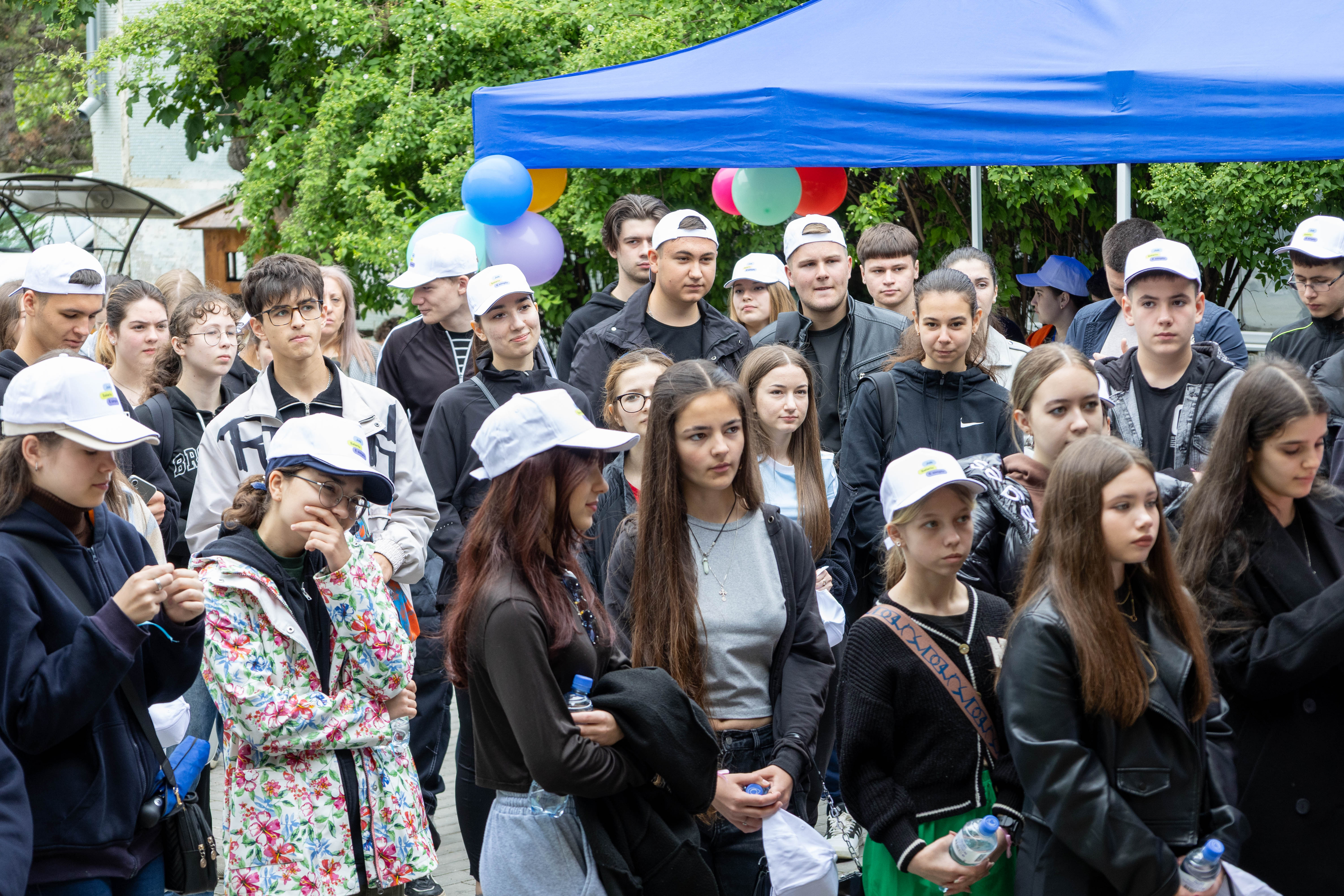 150 de tineri prezenți la Maratonul ,,Sport pentru Coeziune” organizat de CRAT 150 de tineri prezenți la Maratonul ,,Sport pentru Coeziune” organizat de CRAT