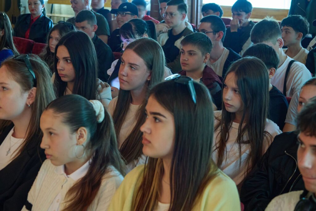 🎭 Ziua Teatrului celebrată la Bălți printr-un parteneriat între CRAT, CIDP ANIMA și Teatrul Național „Vasile Alecsandri” 🎭 Ziua Teatrului celebrată la Bălți printr-un parteneriat între CRAT, CIDP ANIMA și Teatrul Național „Vasile Alecsandri”