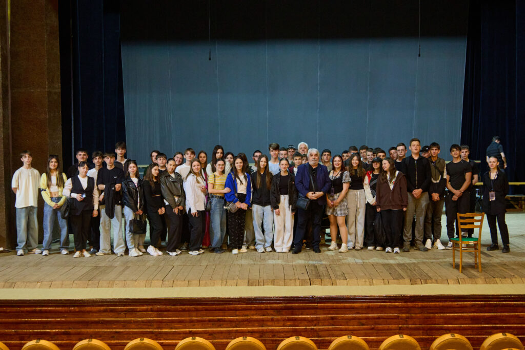 🎭 Ziua Teatrului celebrată la Bălți printr-un parteneriat între CRAT, CIDP ANIMA și Teatrul Național „Vasile Alecsandri” 🎭 Ziua Teatrului celebrată la Bălți printr-un parteneriat între CRAT, CIDP ANIMA și Teatrul Național „Vasile Alecsandri”
