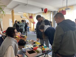 Voluntarii CRAT au organizat un Târg Caritabil și au donat 6500 de lei către Caritate.md Voluntarii CRAT au organizat un Târg Caritabil și au donat 6500 de lei către Caritate.md