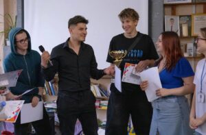Orășelul Tinerilor marcat prin activități pentru toate gusturile la Centrul de Resurse pentru Adolescenți și Tineret Bălți, cu prezența a 300 de participanți! Orășelul Tinerilor marcat prin activități pentru toate gusturile la Centrul de Resurse pentru Adolescenți și Tineret Bălți, cu prezența a 300 de participanți!
