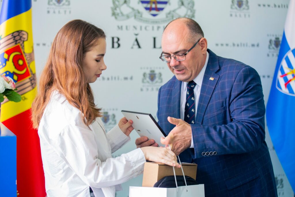 Excelența în educație: 11 liceeni din Bălți au obținut media 10 la BAC – 2025 Excelența în educație: 11 liceeni din Bălți au obținut media 10 la BAC – 2025